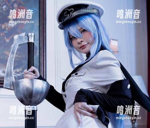 旅行中的Azami：She'sgot99problemsbutthisoutfitain’tone（套图）！