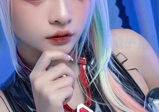 Azami的长腿，精选写真似乎透着些微的叛逆，挺有趣。