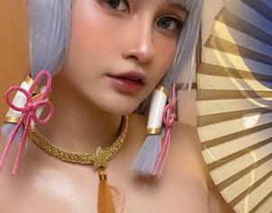 看到Azami的Albedo，忘掉现实，cos和图册的交替让我整个人都有些晕了。