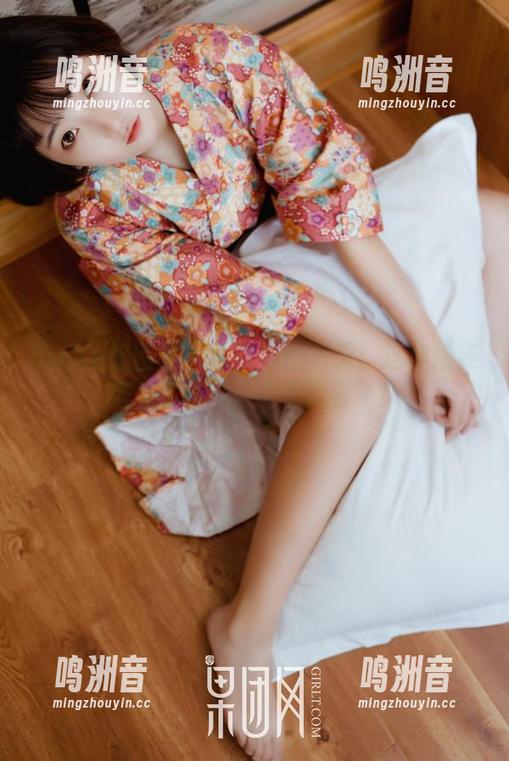 GIRLT果团网 - 陈秋雨的夏天：这样摆姿势竟然也能‘高温酷暑’！