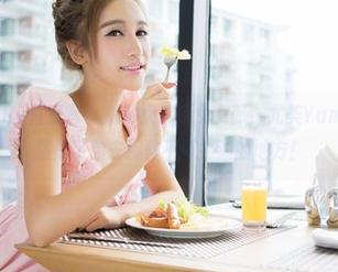 QingDouKe青豆客 – 成熟女孩玩兔女郎，尤美Yumi的最新作品集带你去那些不可描述的地方！