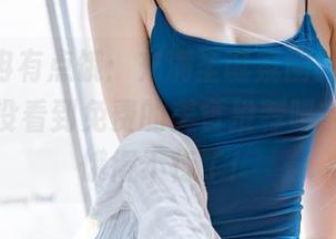 Quan冉有点饿：充满圣诞氛围的免费图片，咋没看到免费的美食推荐呢？我已经饿得不行了！