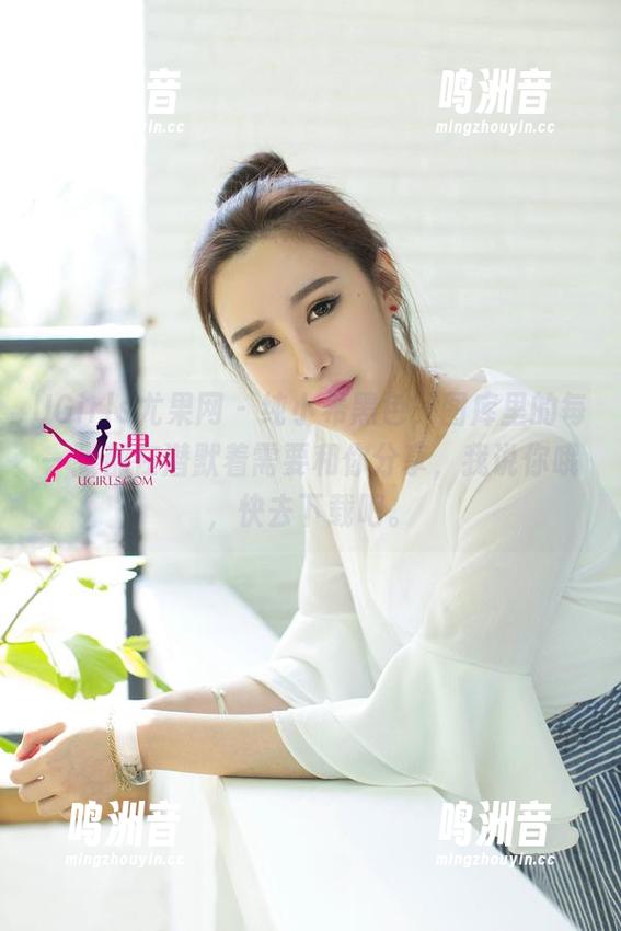 UGirls尤果网 - 纯小希黑色，图库里的每一张都在潜默着需要和你分享，我说你哦，快去下载吧。