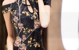 XIAOYU语画界 – 高清镜头下的Emily顾奈奈：浴室小戏法，照片也能润湿你的眼