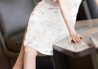 XIAOYU语画界 – 看！小热巴穿着连衣裙的照片，这美图果然是花样百出！