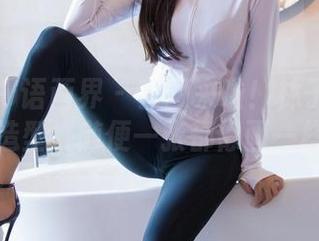 XIAOYU语画界 – 套图来啦！林子遥的毛衣造型，随便一张都像画一样。