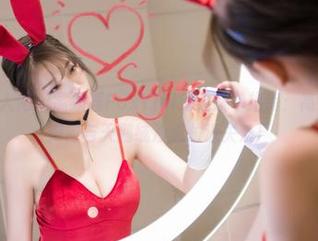 Xiuren秀人网 – 孟狐狸FoxYini海边脱单指南：高清套图展示如何与天鹅绒沙滩拉近关系！