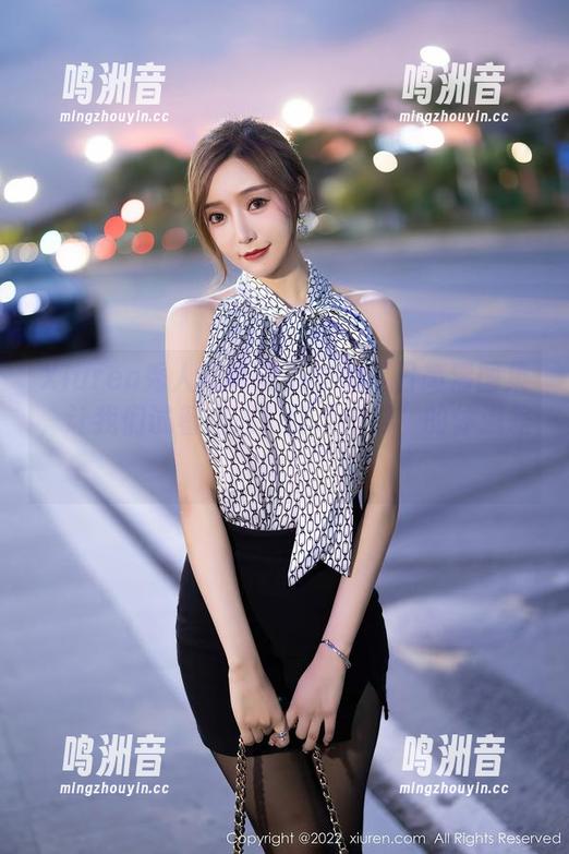 Xiuren秀人网 - 安沛蕾的夏日高清图集，让我们试着描述那份“微妙”的体温差异。