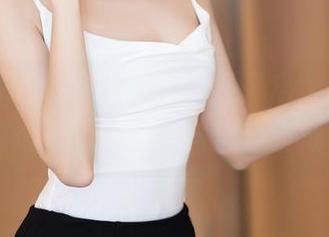 Xiuren秀人网 – 自恋模式开启，王梓童Doirs的运动写真，只会让你自取其辱。