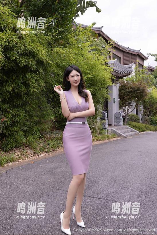 Xiuren秀人网 - 从不收费的图册里，萝莉悠悠酱在户外的身姿怎能忽视？