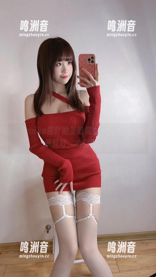 看，miko酱吖的圣诞魔女图集，许我一眼就好，心都要化了