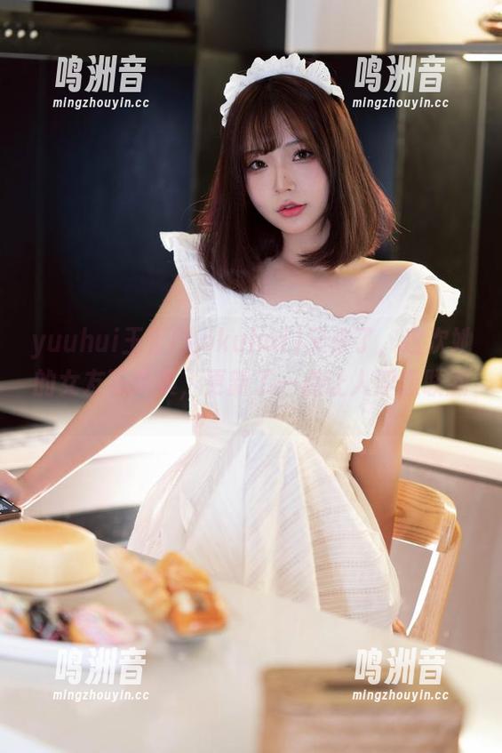 yuuhui玉汇(kokuhui)又来了，这次她的女友写真集，更新了一点让人浮想联翩。