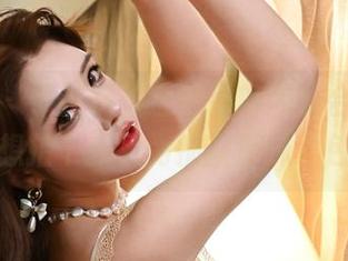 微密圈 – 于芷晴：金灿灿的内衣合集，着实让人想拍十张只为捕获那抹‘色’彩！