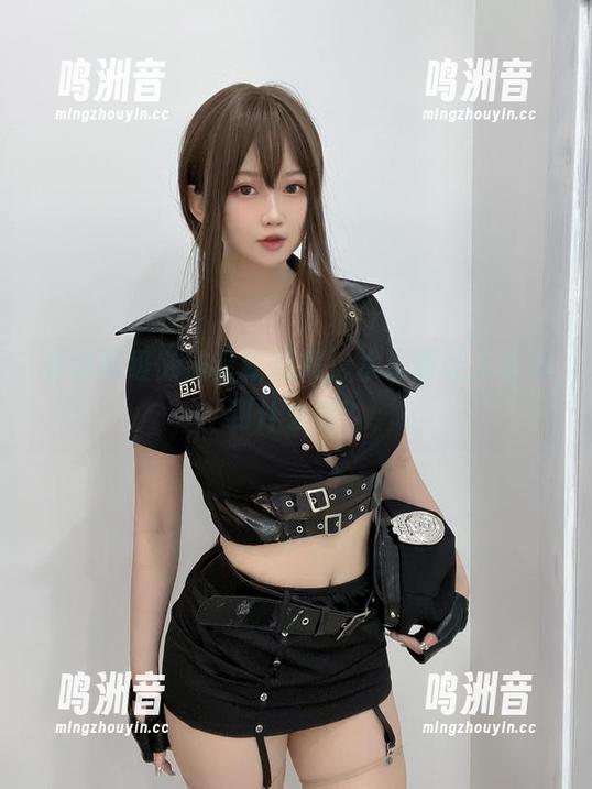 依依超级懒浴室新图集，水珠真让人联想到什么呢？