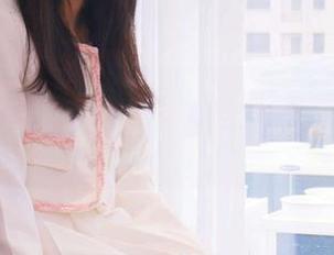 初夏女神 – 依依的双马尾：马尾飞扬，私拍才是真正的风驰电掣！