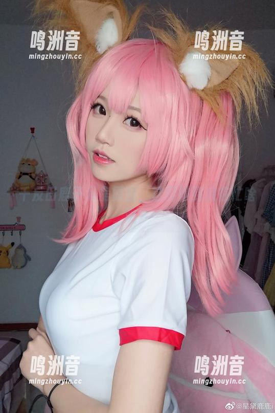 千反田鹿子私房原图，这厨娘到底在忙啥呢？