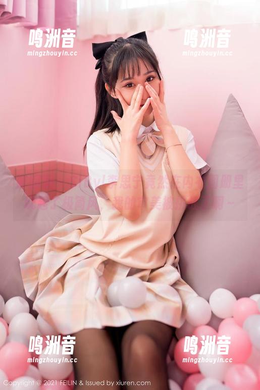 嗲囡囡 - SiByl李思宁竟然在内衣图册里玩起了极简风，我的审美被挑战了啊～