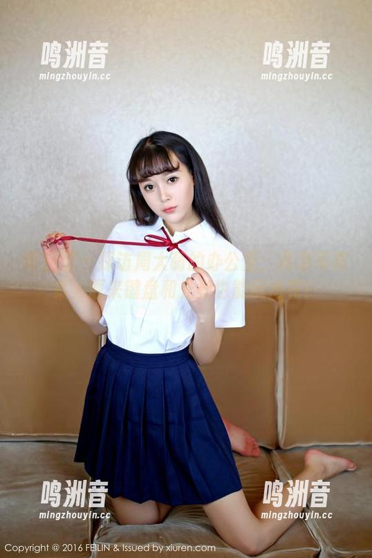 嗲囡囡 - 探访周大萌的办公室：高清写真集，原来键盘和光影也能玩出花！