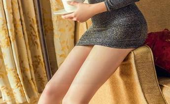 头条女神 – 文雪的吊带写真，某种意义上来说，我可能重新审视了“吊带”这件事……