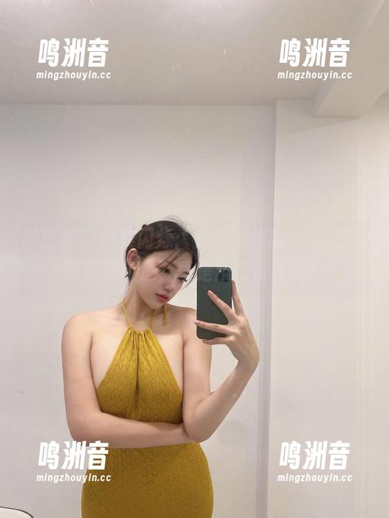 微密圈 - 合集闪烁：奶宝妹纸的JK姿态，软萌与叛逆，真是难以抗拒呀！
