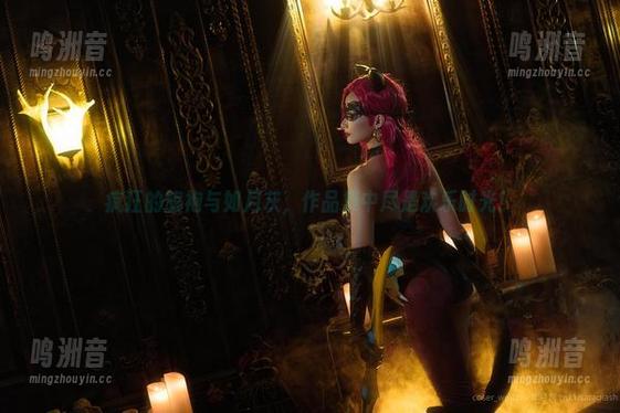 疯狂的旗袍与如月灰，作品集中尽是欢乐时光！