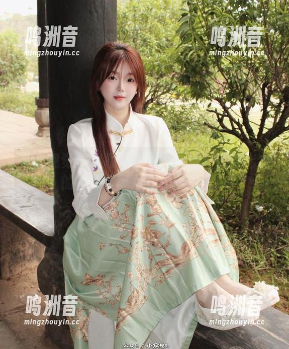小众视觉 - 小薯条比基尼合集：晒得出水的神奇比基尼，快来见证！