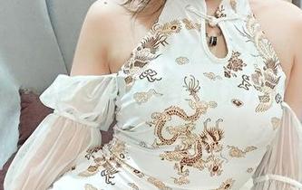 真正的美在于细节，小女巫露娜的白色在无圣光下的原图中诠释得淋漓尽致，买一送一的眼福！