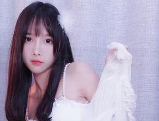 小小奶瓶儿短裤套图大更新，真不想说“真香”！