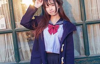 小野妹子w的最新写真集——白色纱裙，哎呀，浪漫得我又想起了那些电视剧里的女主角。