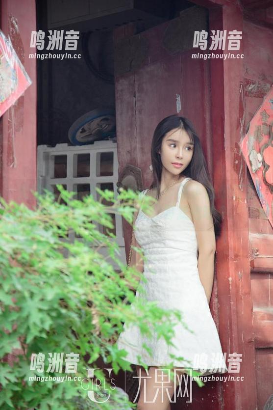 尤果网 - 乔依琳美足合集：不小心想到了一个神奇的脚趾精灵，等我招呼来。