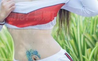 尤蜜荟 – 纳尼？娜娜TINA的连衣裙穿搭居然让我心一颤，图集里的小细节停不下来。