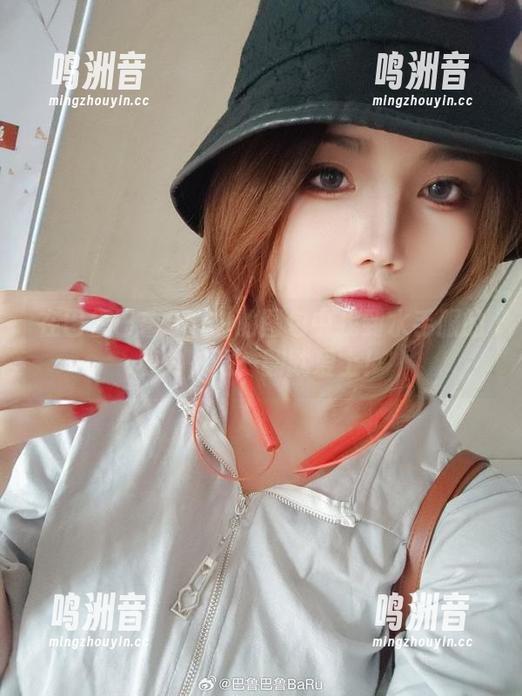 在巴鲁巴鲁BaRu的图包中找到水手服的魔力，翻一翻就爱上！