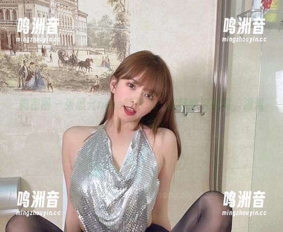 微密圈 - 张思允nice的泳装：定制意识超前，海滩也怕了哦！