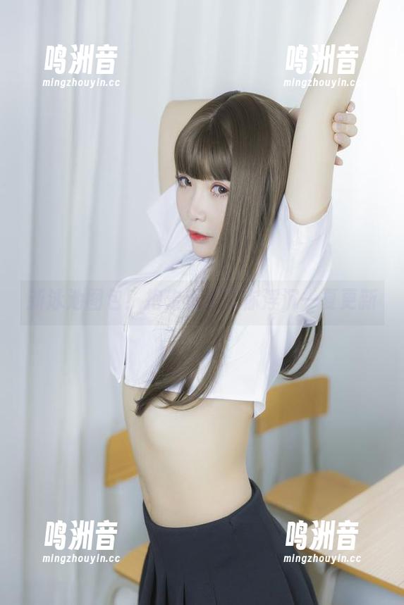 新泳池图包！抱走莫子带你浮沉一夏更新