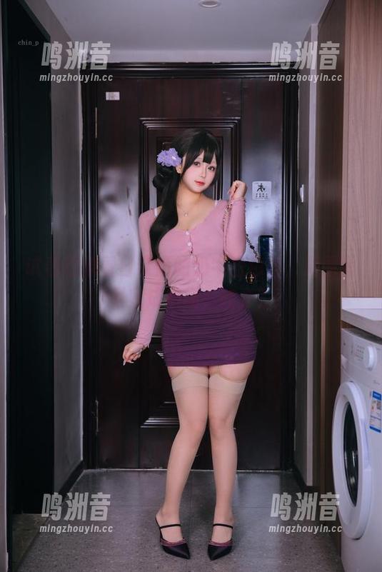 试着想象看日奈娇的奶牛图包时，周围背景变成奶场，咋办？
