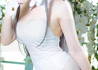 不花钱也能拥有！星之迟迟的秘书照，眼睛先睁大喔！
