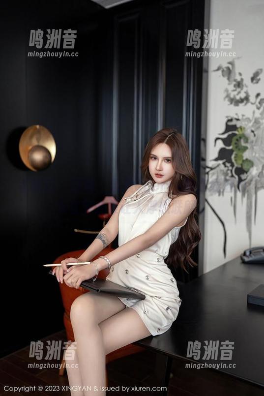 星颜社 - 哎呀，晨晨Cherry的在线魅力与套装合集让人浮想联翩！