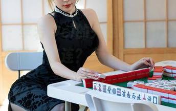 星颜社 – 李若汐ci的死库水套图，为何每次都让我哈欠连连？点击下这个下载试试！