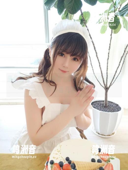 是依酱吖 是依酱吖,蕾丝内衣2.0,全新写真让我想要多看几遍!