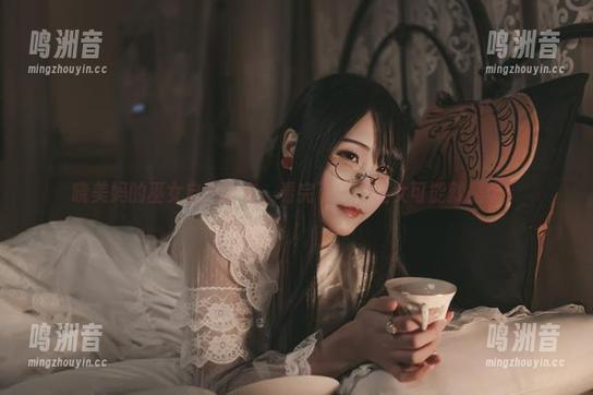 晓美妈的巫女自拍分享，看完下一个巫女可能就是你！