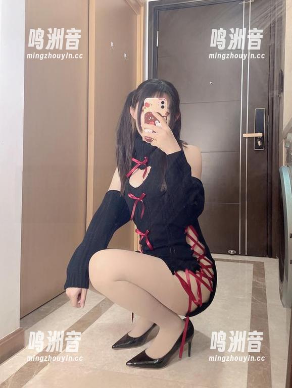 在线等人来看木之本果的办公室合集，果然是个“职场撩人”吧？