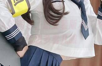 杏子夫人的图包，职业装版本，不知为何就想多看几眼