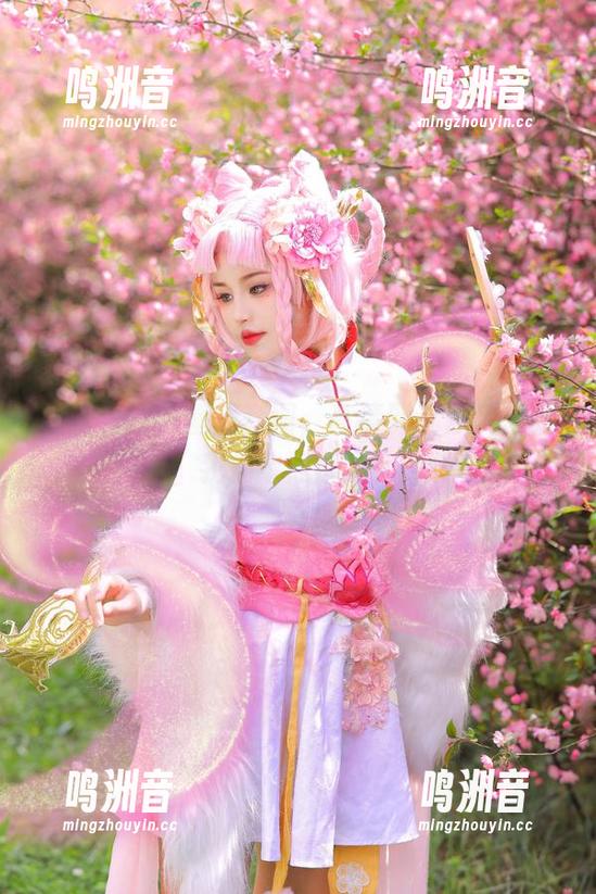 桃暖酱的比基尼套图，高清到让你都想给我拍个照留念！