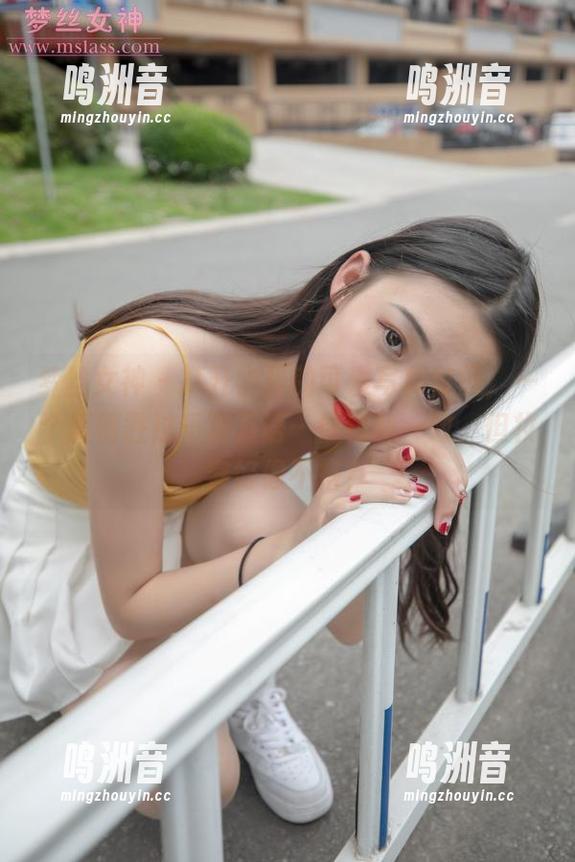梦丝女神 - 打开宁夏的可爱写真套图，一个表情胜过千言万语…情绪我一致，但妆容好像不搭？
