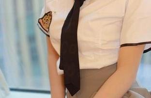 模范学院 – 最新护士套图，我在想甜筒晓彤是不是可以想到Carryon的表情包，真妙。