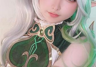 这组樱梨梨的写真，不忘给我的屏幕加点糖，壁纸作品证实了我对可爱的定义太窄了。