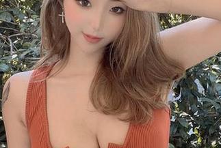微密圈 – 霓虹照耀下，洁己u的私房美图，总是能让人停下脚步。