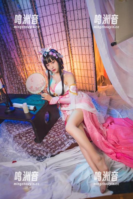 洛丽塔大哥与他的女仆cos，资源分享不停歇。