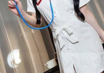 秀人网 – 允尔和她的姐姐：高清写真中的捉迷藏游戏