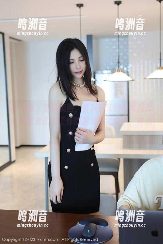 秀人网 - 精选美图，外科TEL的吊带搭配让我本来忙着工作的脑袋突然懵了，真心不想动。